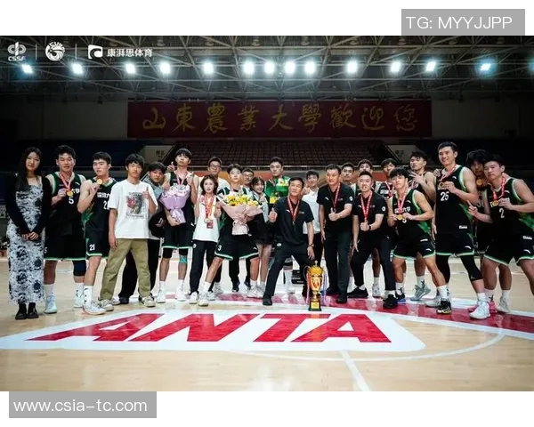 深圳篮球队在城市联赛中以65分稳居积分榜首位展现强劲实力